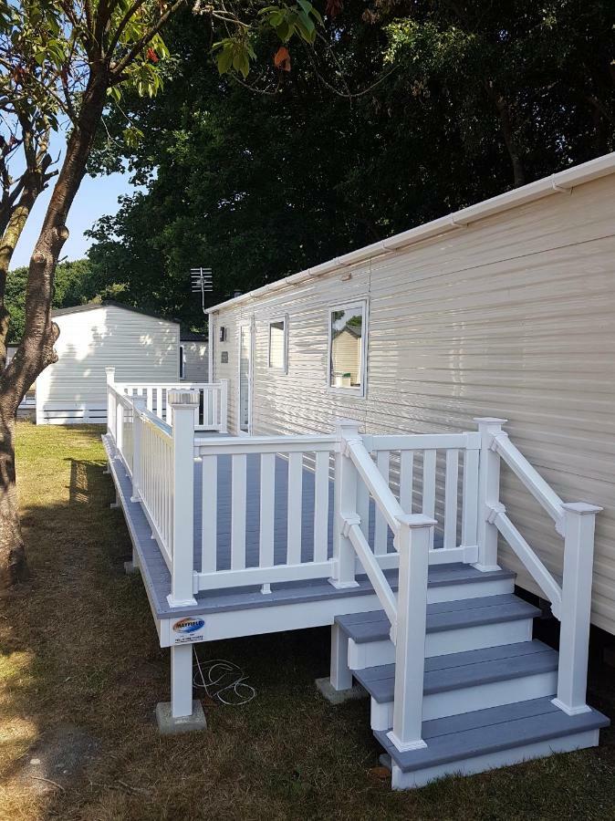 Hotel Westerley Cove Lymington Exterior foto